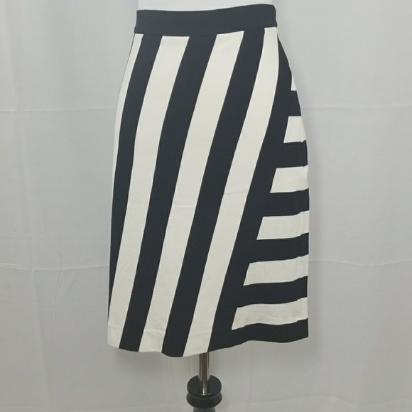 Banana republic Dresses & Skirts - Black-and-white striped Banana Republic skirt